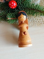 Krippen Figur Pyramide Natur