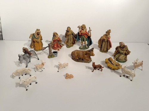 Krippenfiguren farbige