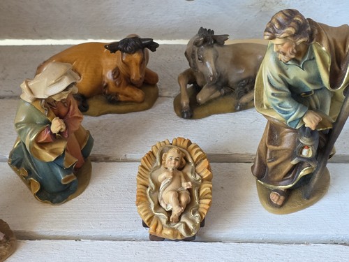 Handgeschnitzte krippenfiguren - handgeschnitzte,