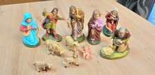 11 alte Krippenfiguren aus